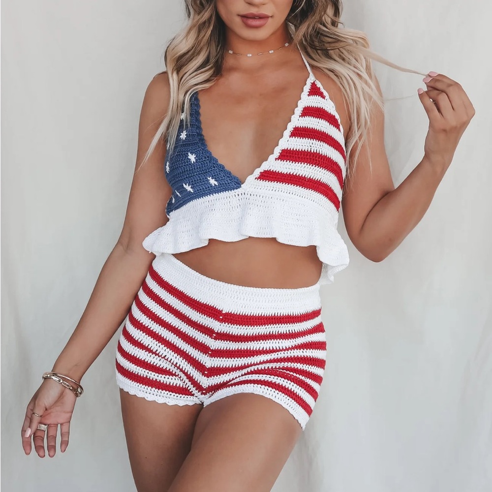 NWOT red white and blue knitted 2 piece set